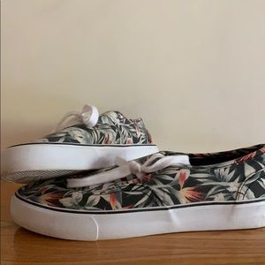 Æ Floral Skate Shoes